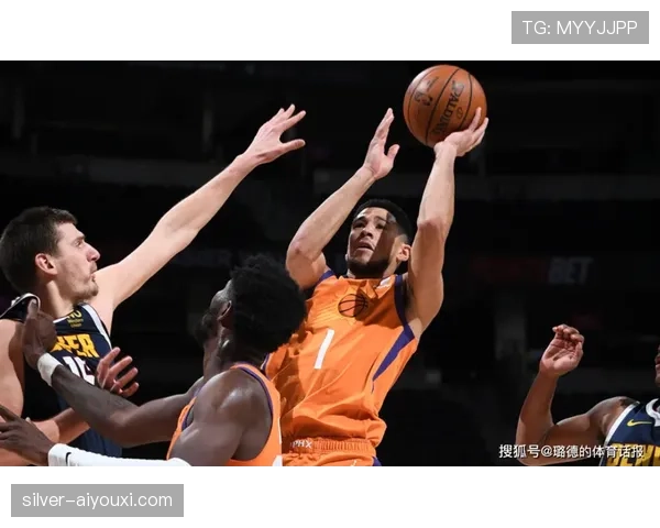 保罗·班切罗突破提升关键时刻得分效率拉开与新秀对手差距