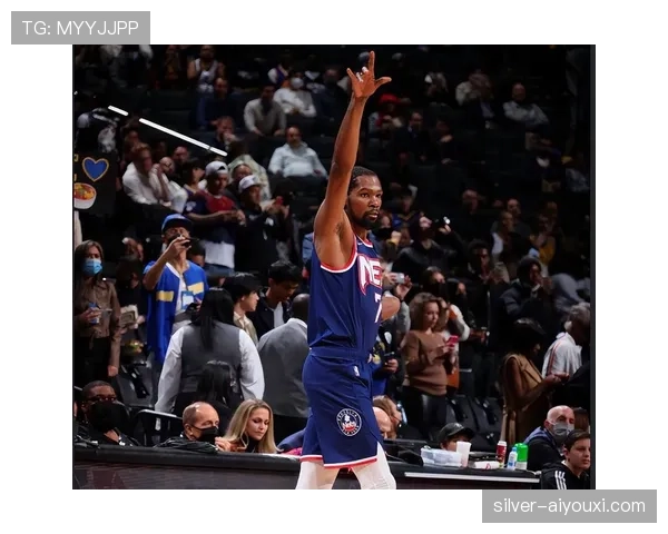 杜兰特连续两场关键时刻投篮命中率高于50%，超越字母哥发挥稳定